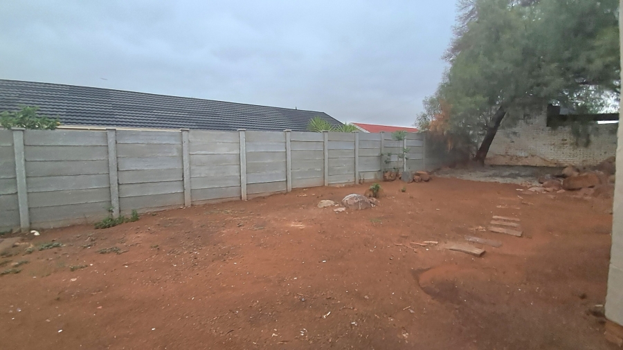 5 Bedroom Property for Sale in Fichardt Park Free State